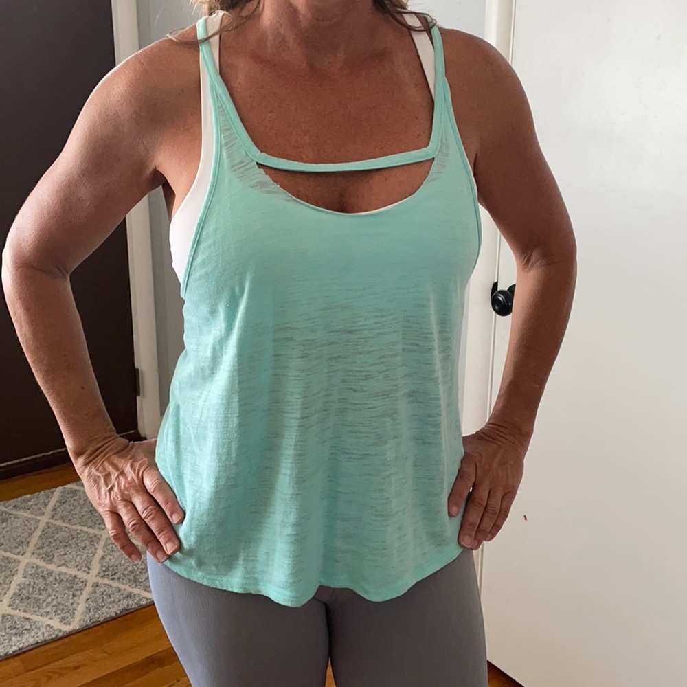 ALO yoga tank